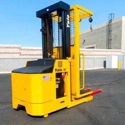 2004 Yale Order Picker Forklift 