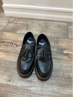 DR. MARTEN LOAFERS