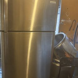 Frigidaire Refrigerator On Good Working Condition 