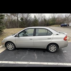 2002 silver prius hybrid