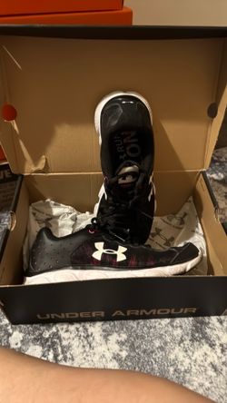 Under Armour women’s 8 1/2