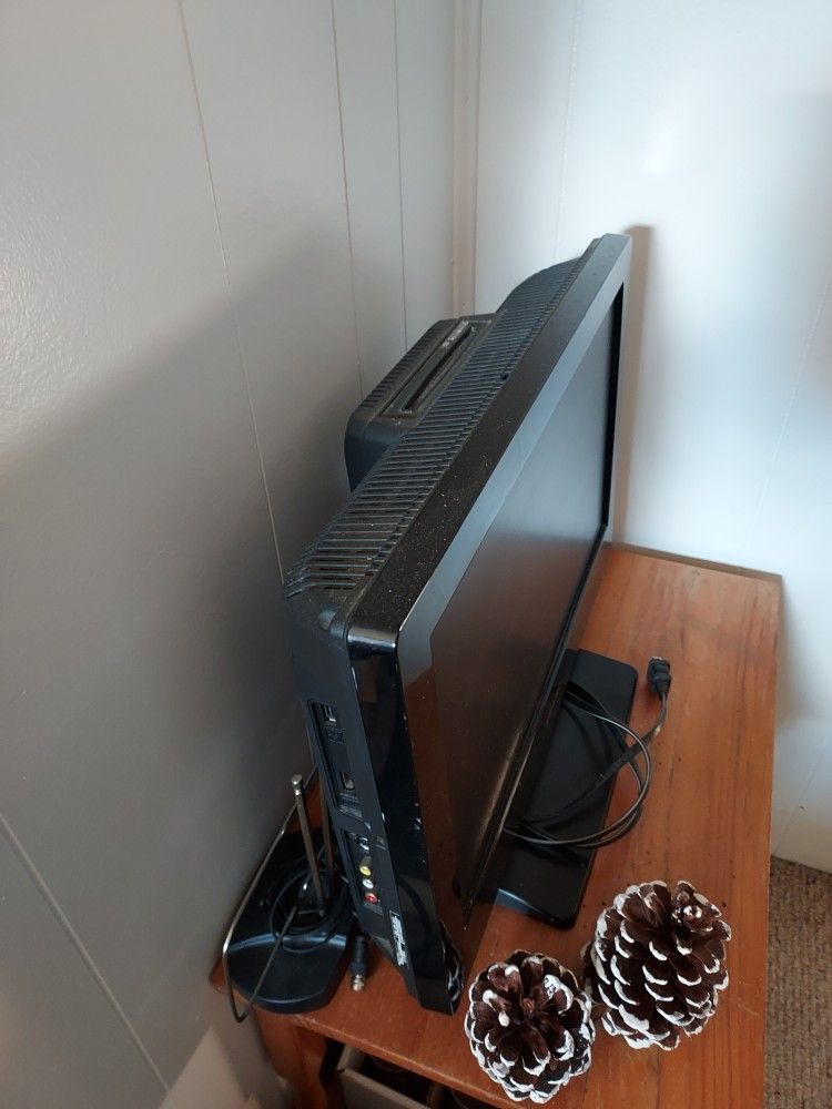 Emerson 20" TV 📺 With Built-in DVD Player