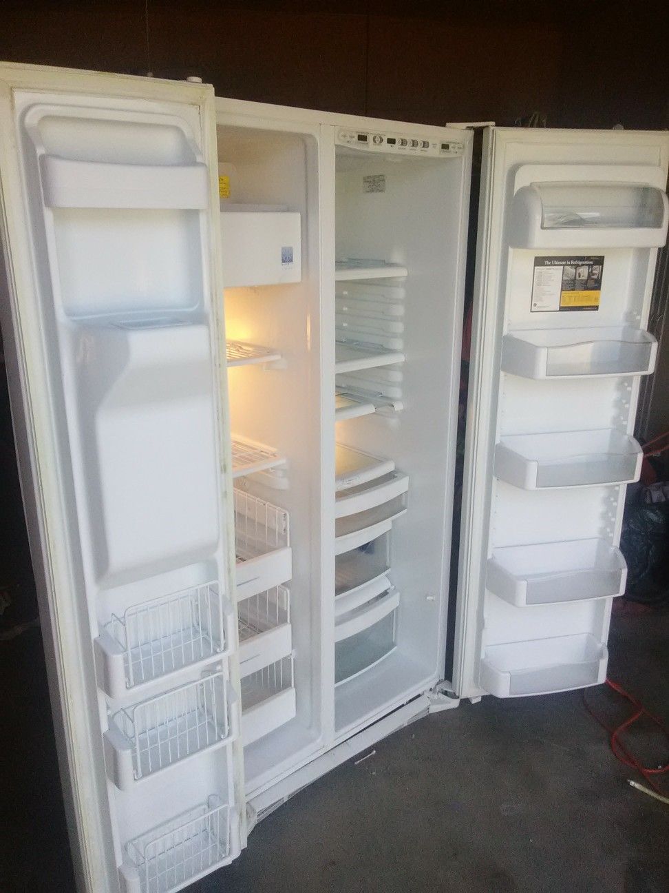 G. E. PROFILE ARTICA. REFRIGERATOR