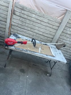 Milwaukee trimmer