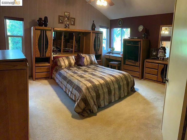 Bedroom set, Oak