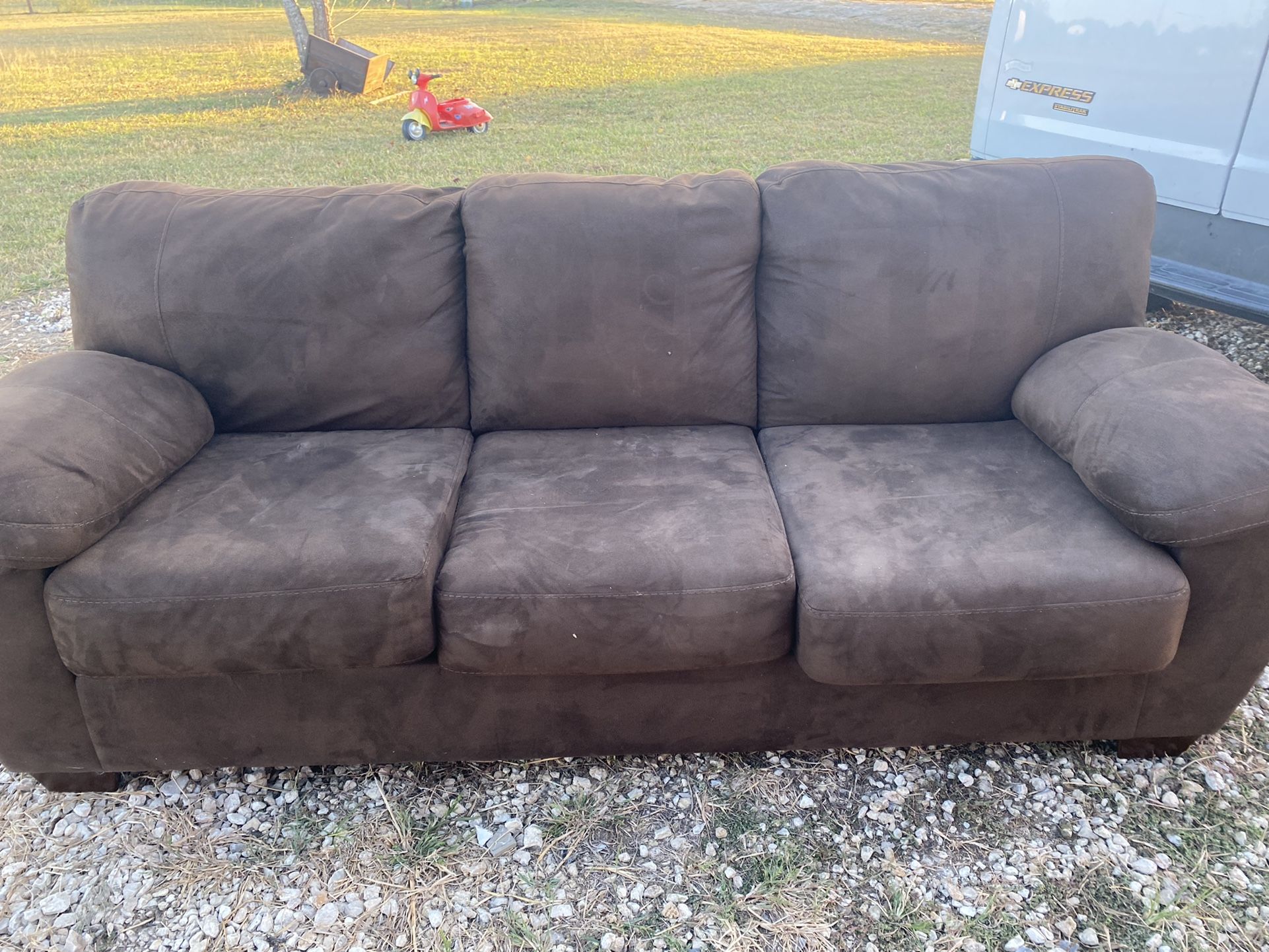 Suede Couch for Sale in Old Rvrwnfre, TX OfferUp