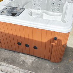 Refurbished Hot TUB