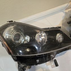 2006-2010 INFINITI M35 M45 HEADLIGHT PASSENGER RIGHT HID XENON OEM Black Housing