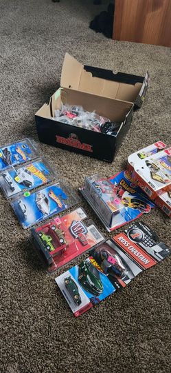 Big hot wheels LOT