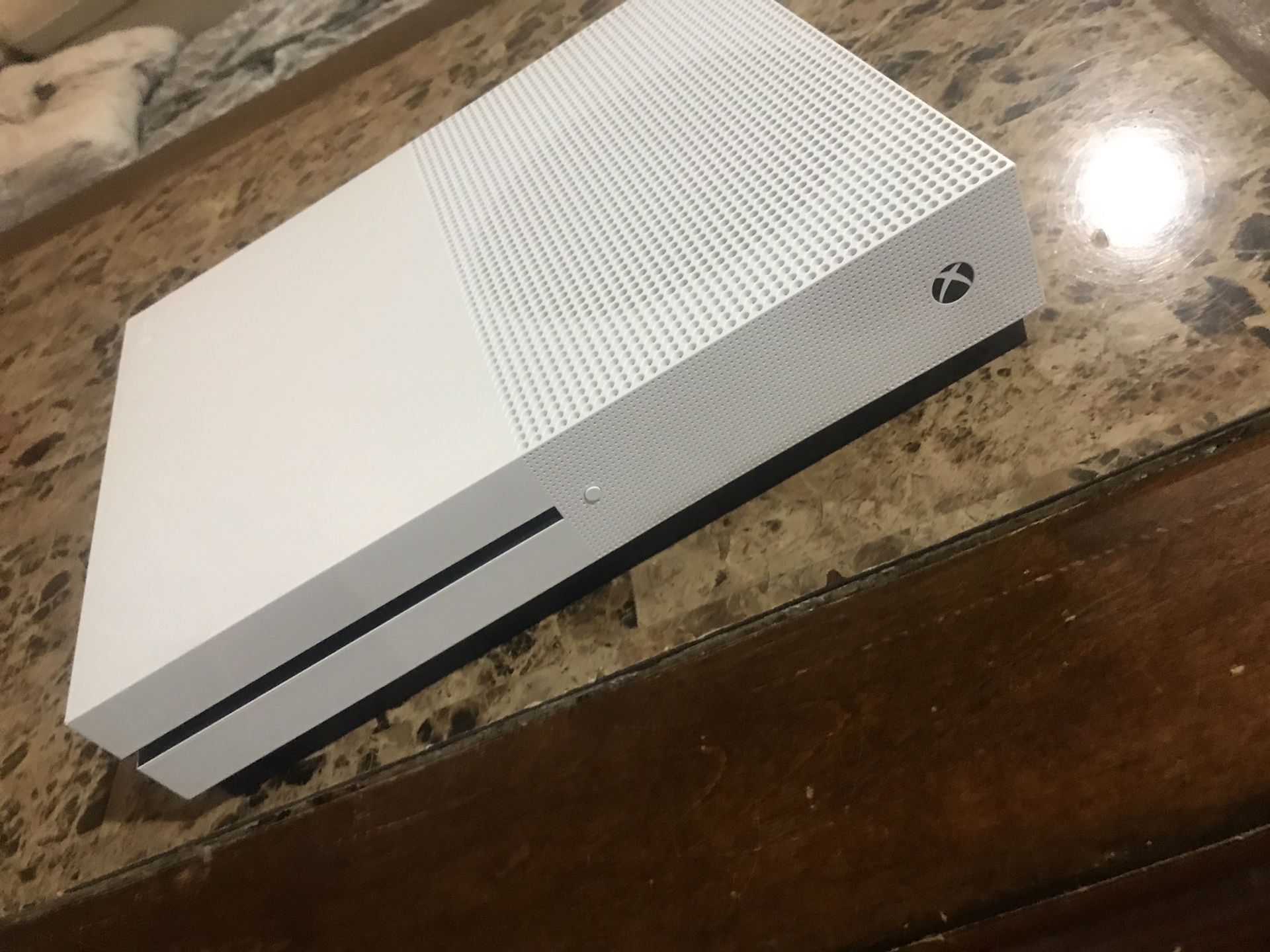 Xbox one S (1tb)