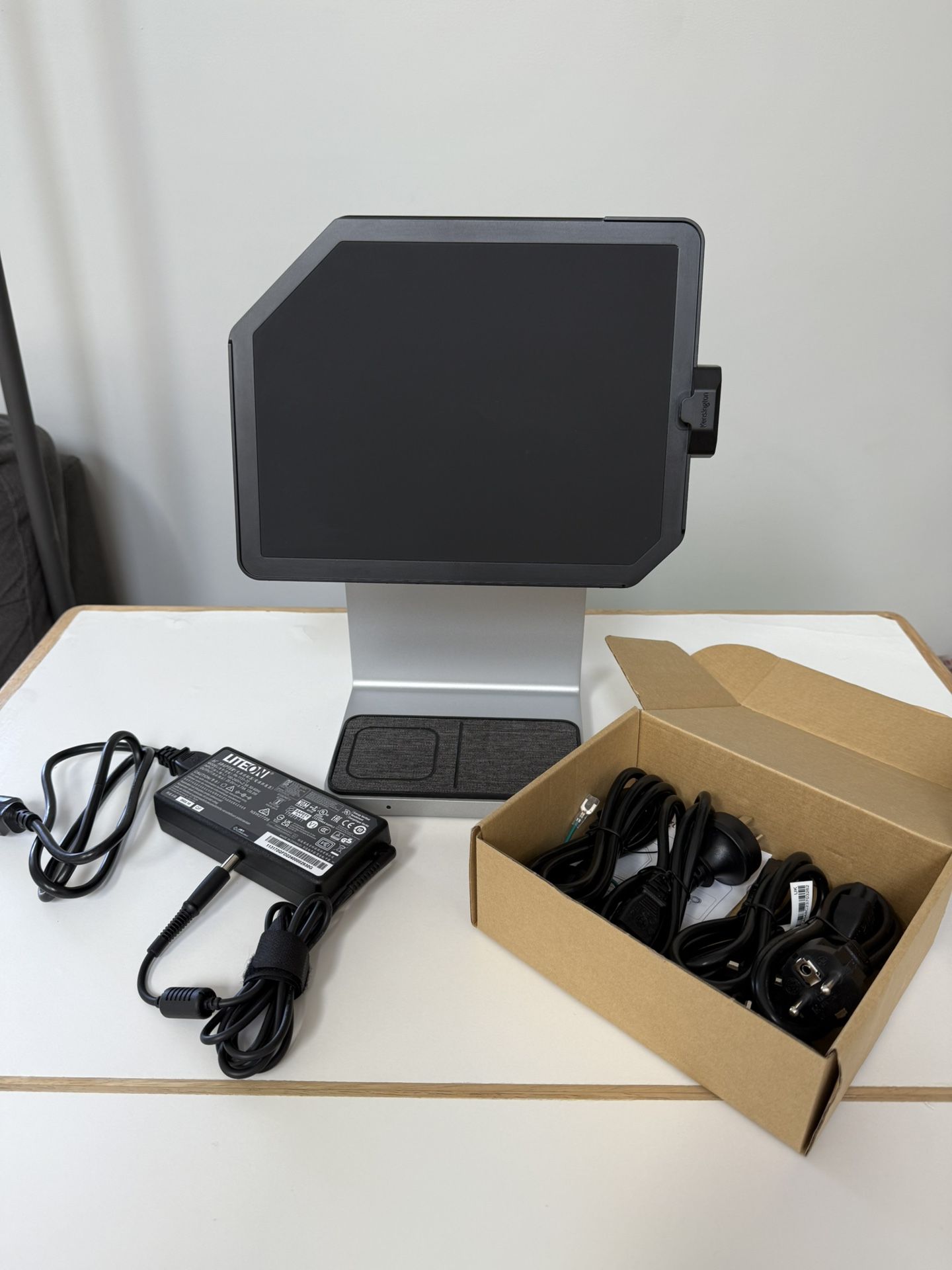 Kensington StudioDock for iPad Pro 12.9”