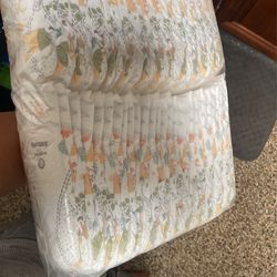 Size 3 Huggies papers
