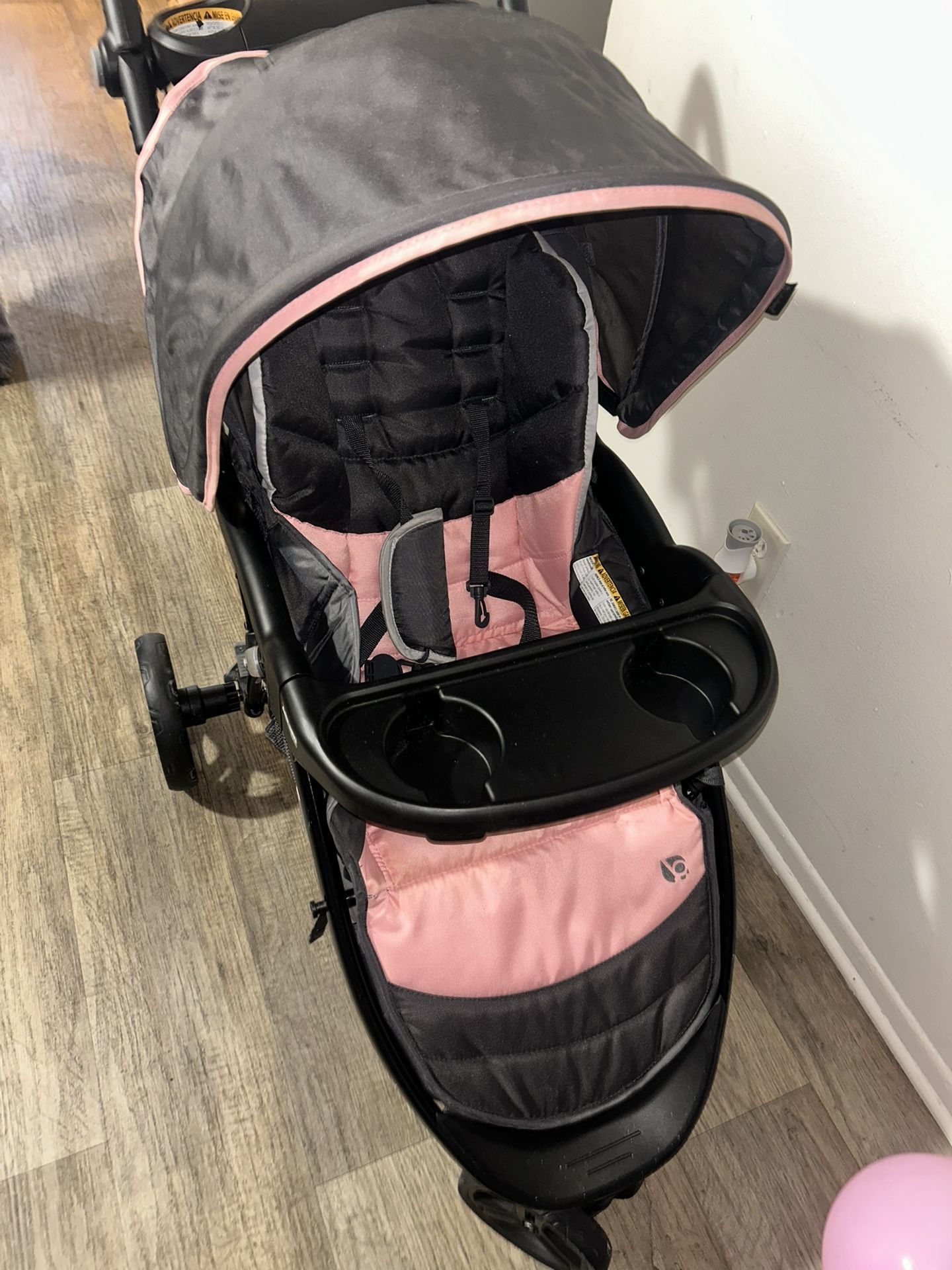 Baby trend stroller (Pink/Grey)