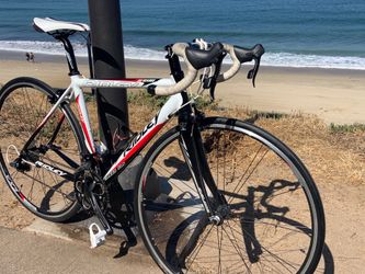 Ridley Icarus. 16 speed 48c lightweight aluminum frame