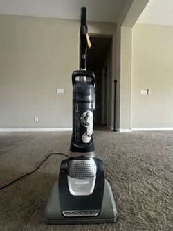 Electrolux Nimble Bagless Upright Vacuum Cleaner EL8602AD