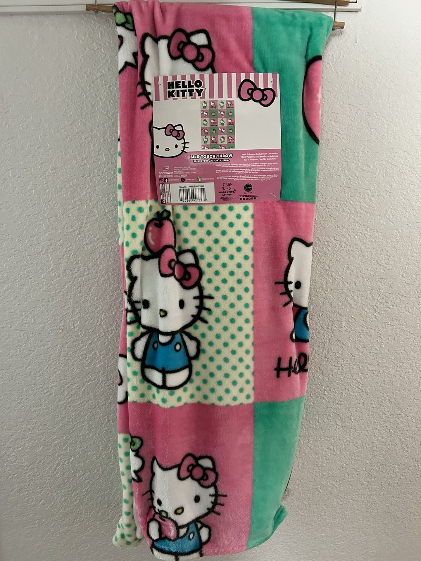 Hello Kitty Blanket