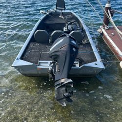 Tracker Flats Boat, 19 Ft., Mercury Outboard 