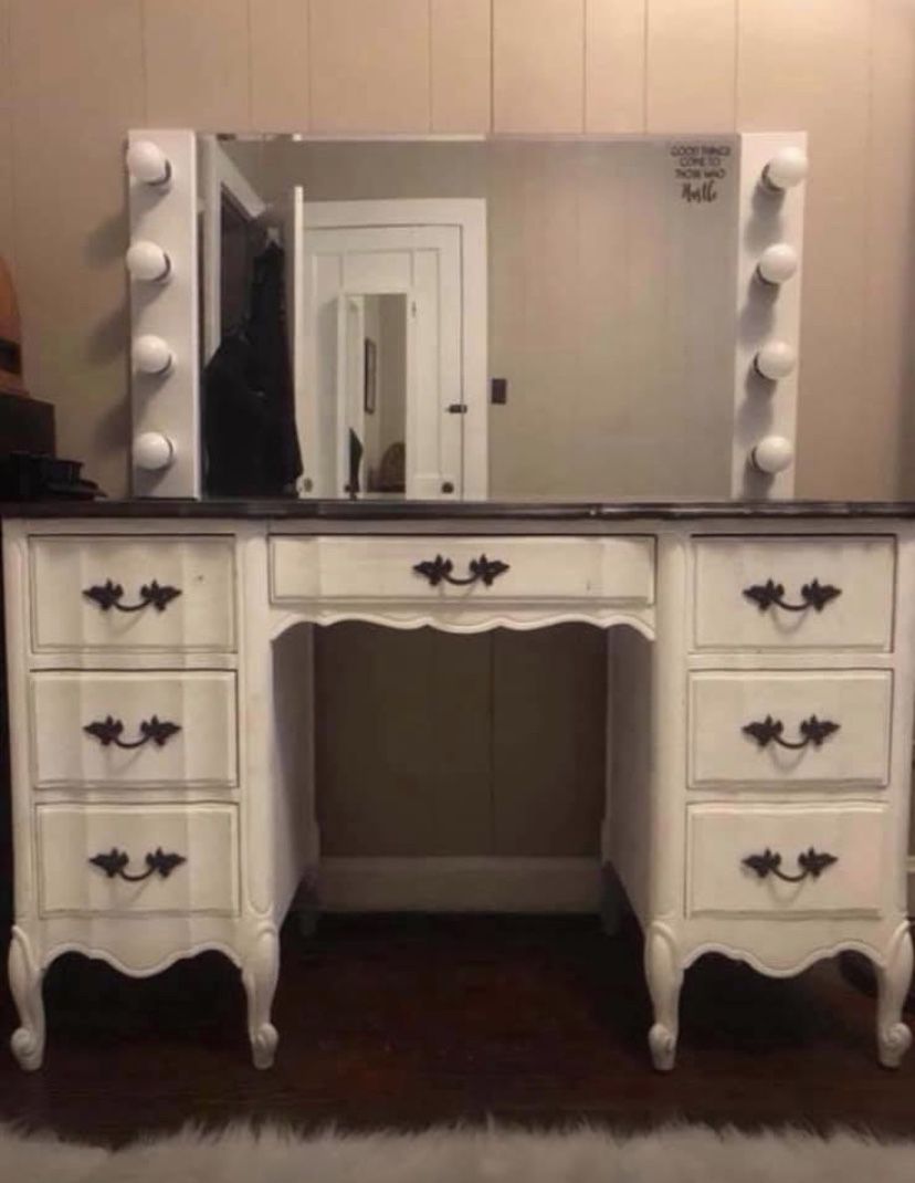 Large lighted makeup mirror (vanity NOT included!)