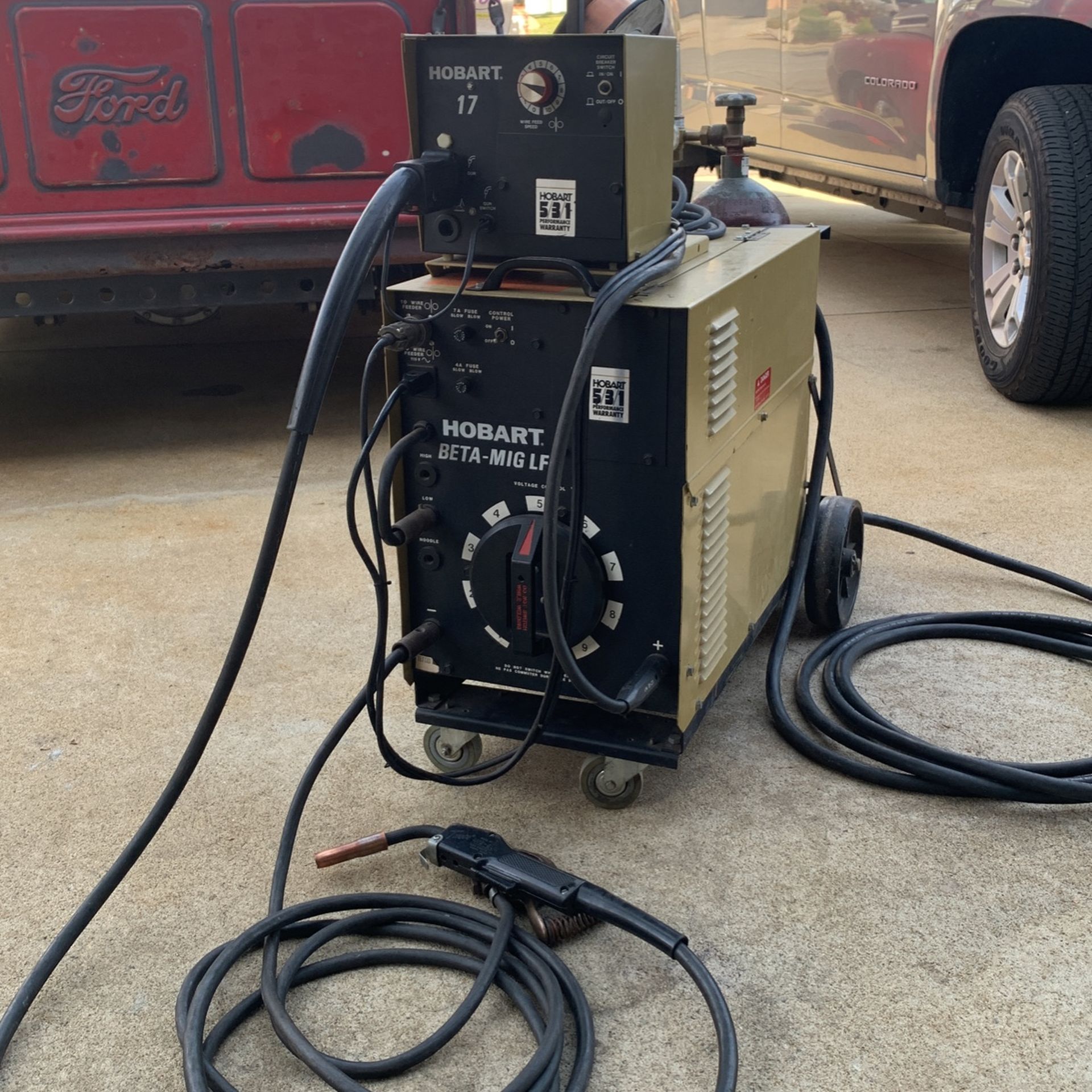 Hobart Beta Mig 200 Amp Welder