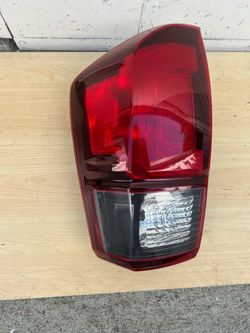 Toyota Tacoma Rear Driver Side Taillight 2016 To 2023 Used Aftermarket