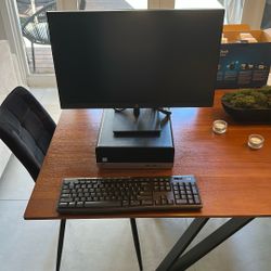 HP Computer With Monitor And Keyboard 
