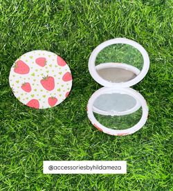 Mini Travel Mirror ✨