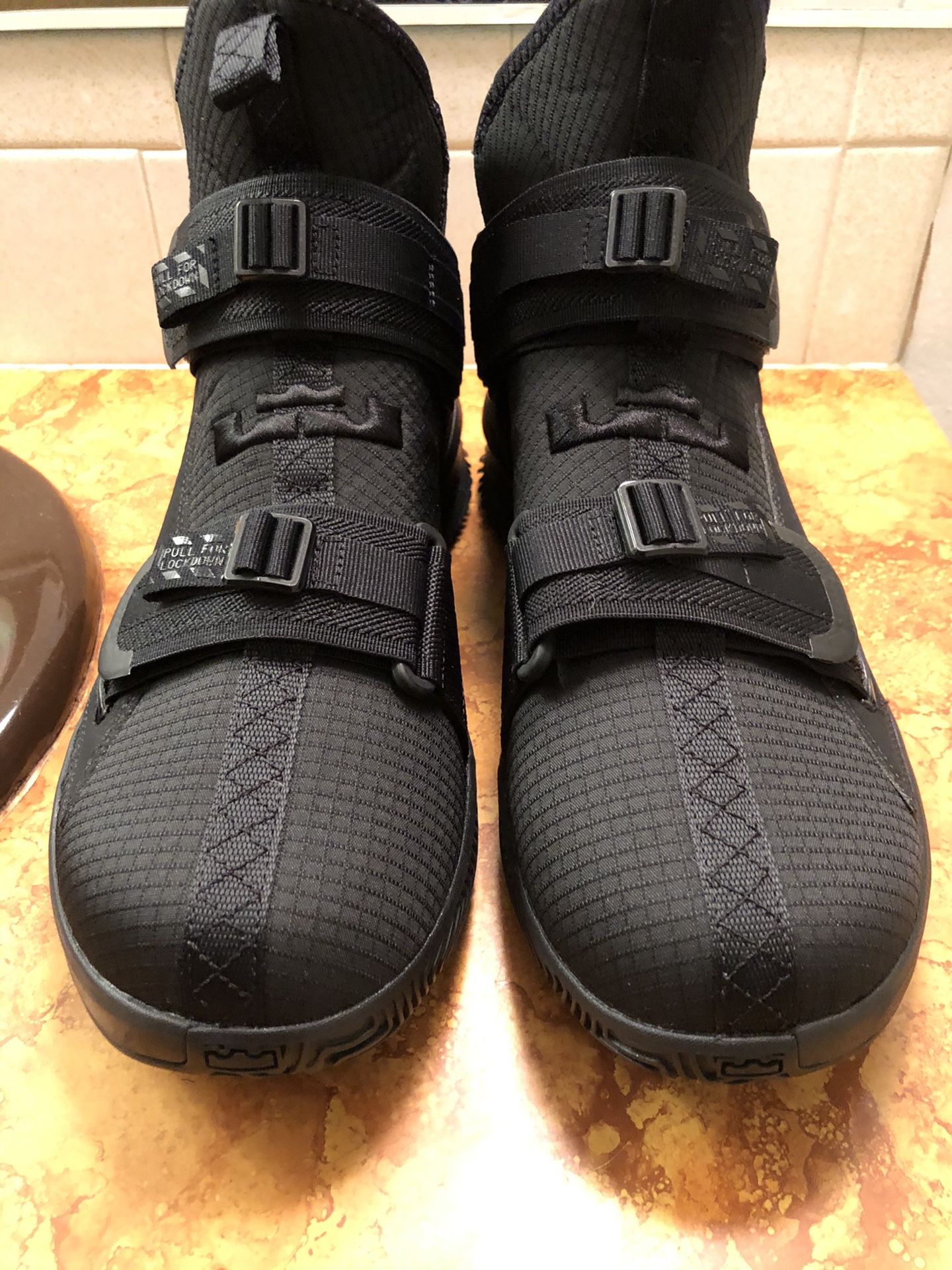 Nike Lebron Soldier XIII SFG Triple Black AR4225-005 Men US 13 Basketball Shoes
