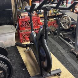 Echelon Spin Bike Hardly Used