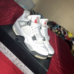 Jordan 4 White Cement 