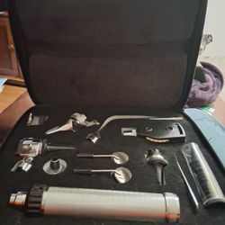 Welch Allyn diagnostic set