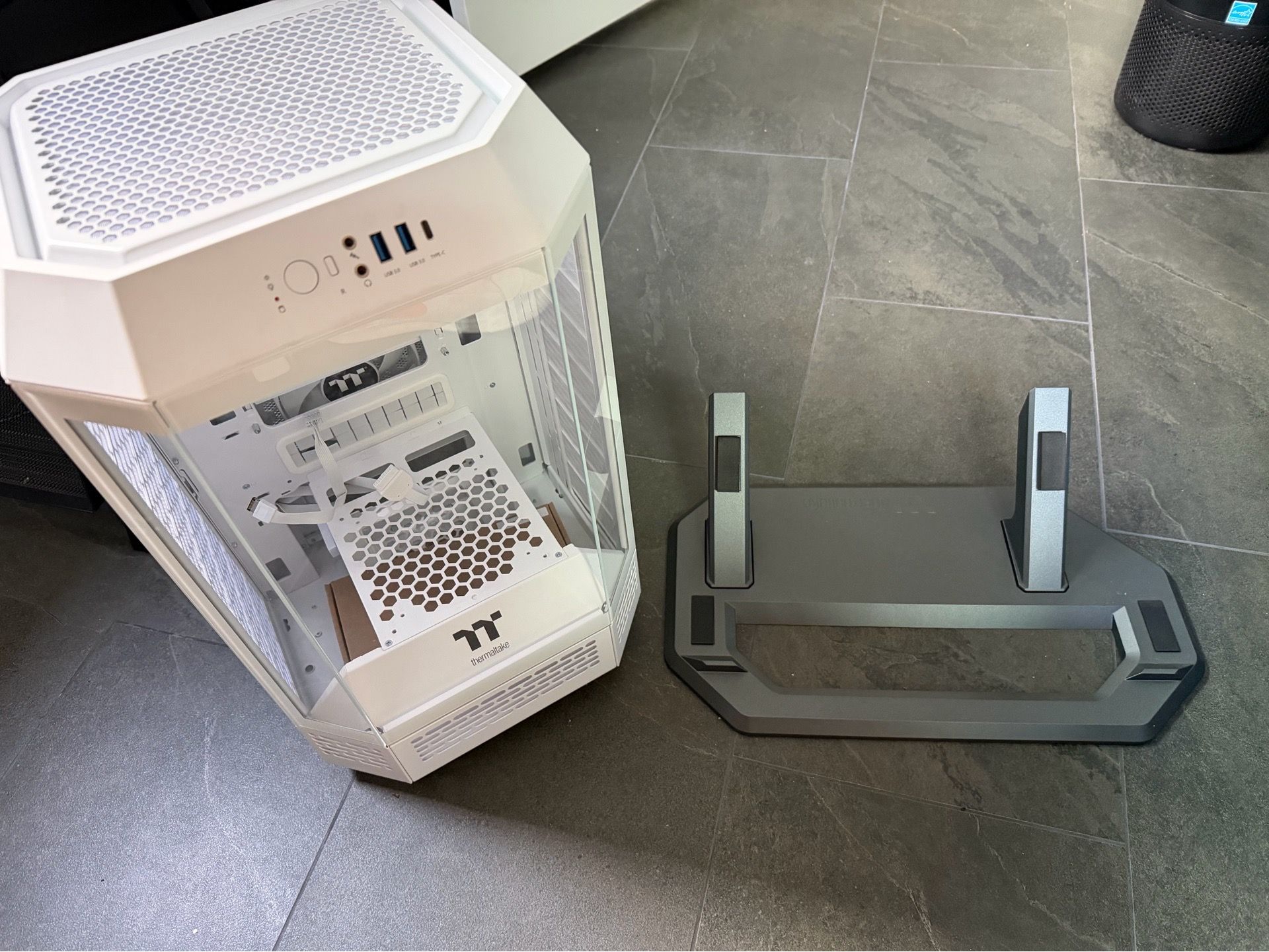 Used Thermaltake Tower 250 w/ Stand