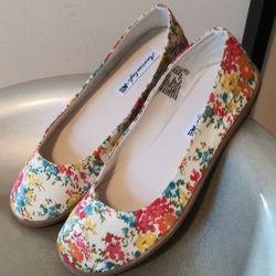 American Eagle Women's Flats Shoes