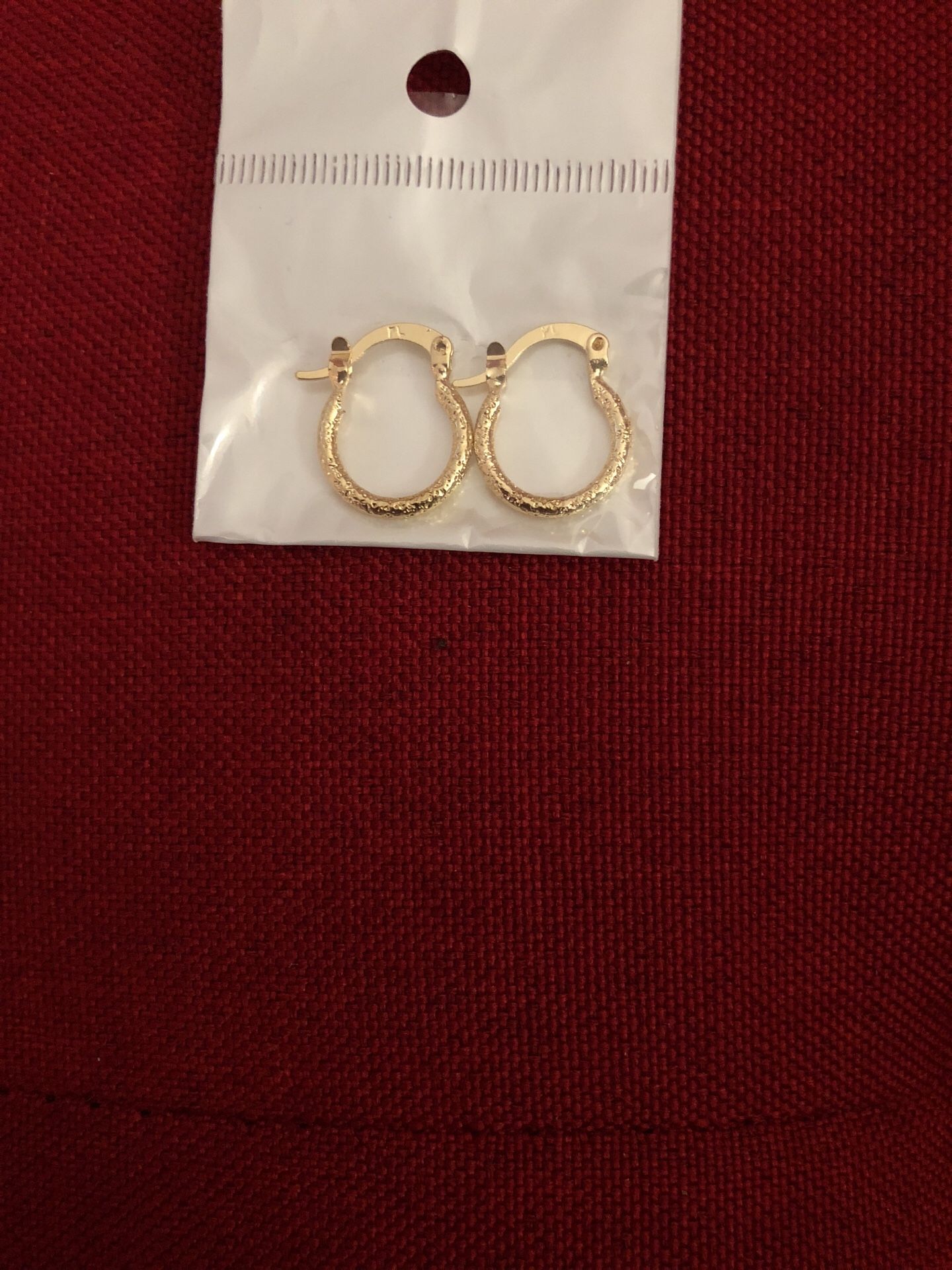 Aretes y arracadas de oro laminado 100% de calidad for Sale in San Diego,  CA - OfferUp