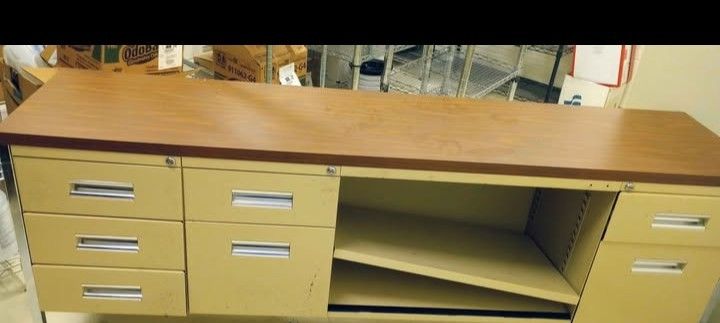 Credenza/Desk