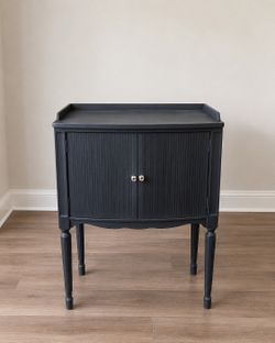 Accent table