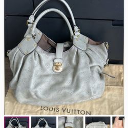 👛👜LOUIS VUITTON Mahina XL leather handbag-$3,000