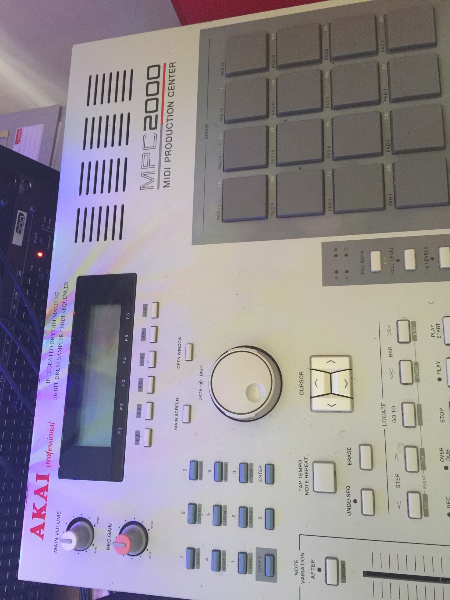 Akai mpc 2000 (classic)