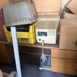 Glass retail display Cases for sale