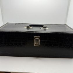 Vtg 8 Track Tape Faux Crocodile Leather Black Carrying Case 24 Tape Red Interior