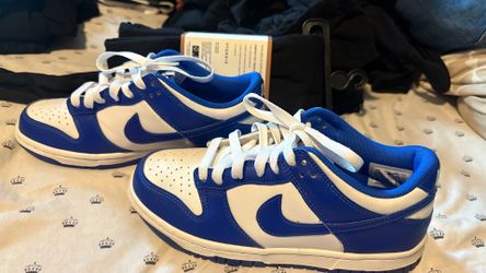Blue dunks worn like twice good condition size 4.5 gs