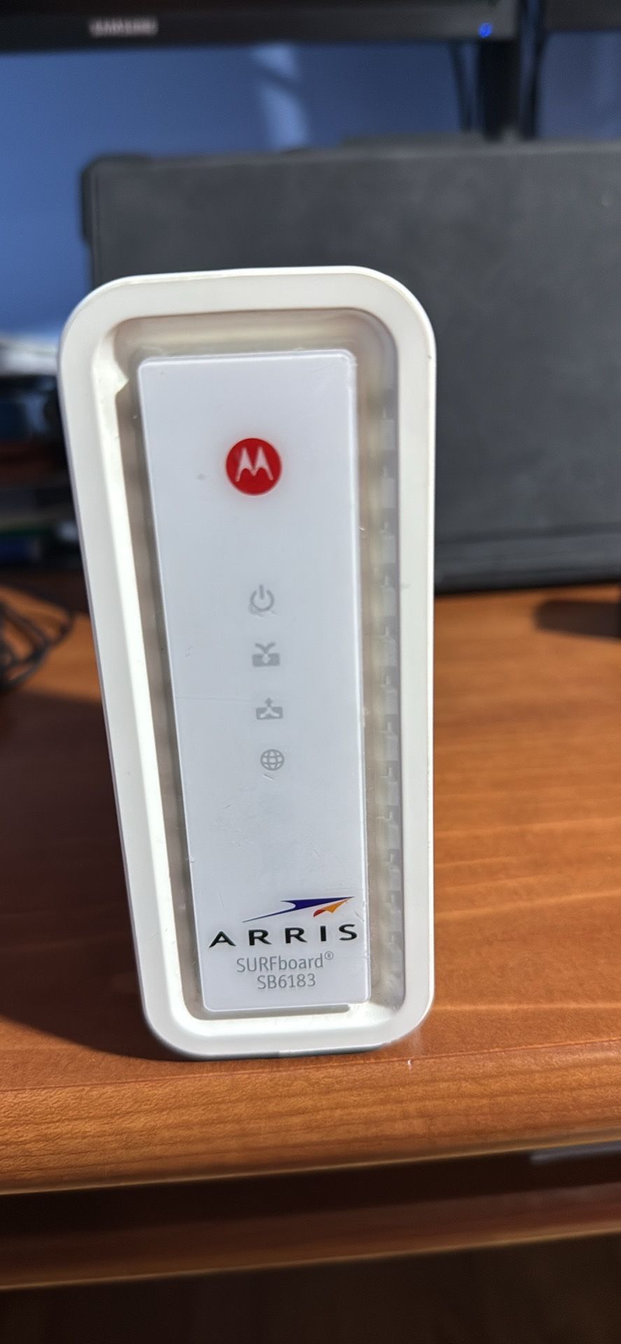 Modem Arris Surfboard SB6183