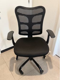Black office desk chair