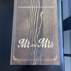 Mr. & Mrs. Champagne Wedding Glasses 