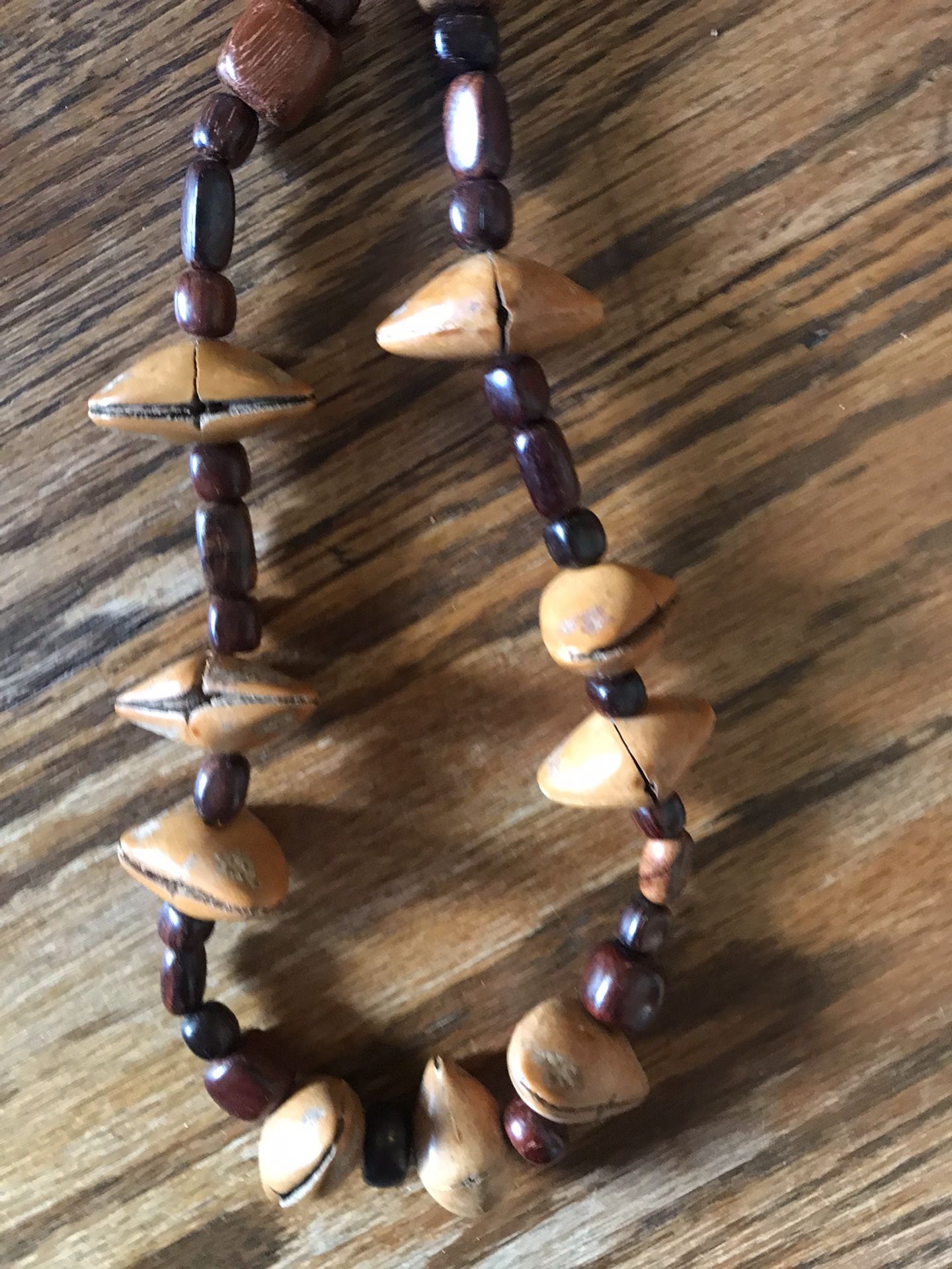 Wood style necklace