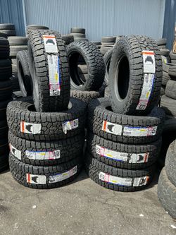 Falken 285/70/17 AT4 Tires