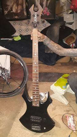 B.C. Rich Virgin VB4 Bass Guitar for Sale in Rancho Mirage CA