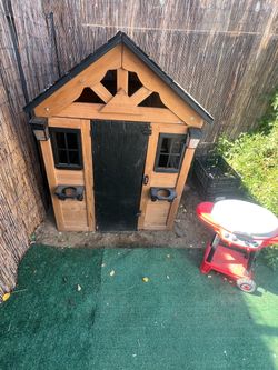 Wooden Kids Outdoor Playhouse