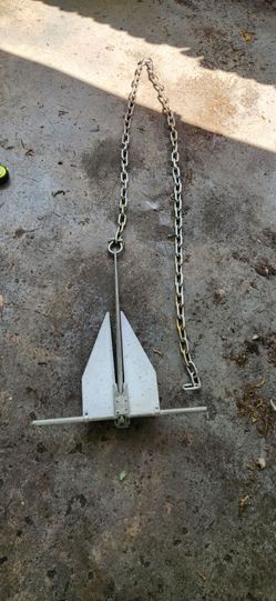 Fortress FX-11 boat anchor with 10ft heavy chain