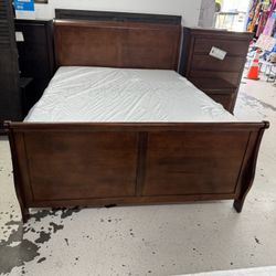 Cherry Queen Bed Frame And Mattress Set