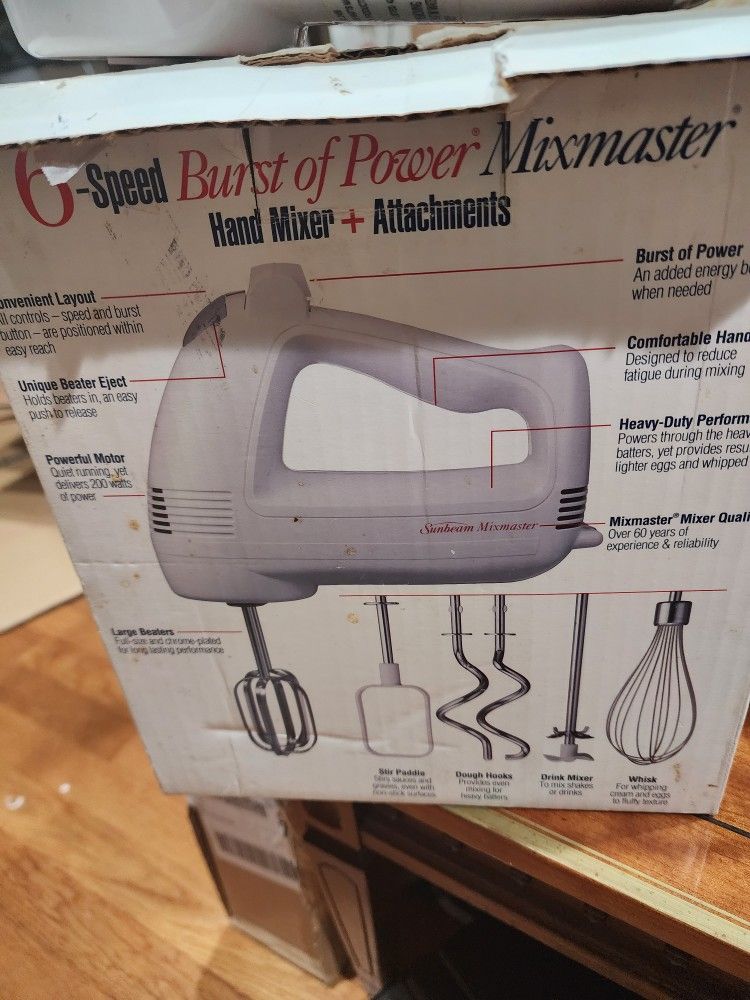 SUNBEAM Mixmaster 6 Speed Handheld Mixer w/Burst Model 2486 w/7 Attachments, Vintage, Made in Mexico